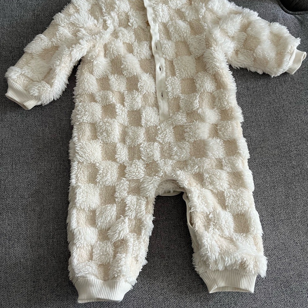 Cat & Jack Cream Checkered Fleece Footie